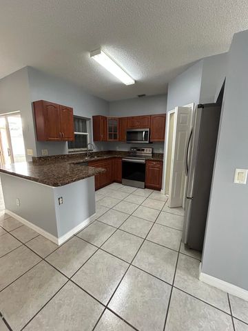 974 SE Albatross Avenue, Port St. Lucie, Port St Lucie, FL 34983