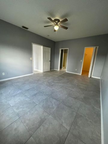 974 SE Albatross Avenue, Port St. Lucie, Port St Lucie, FL 34983