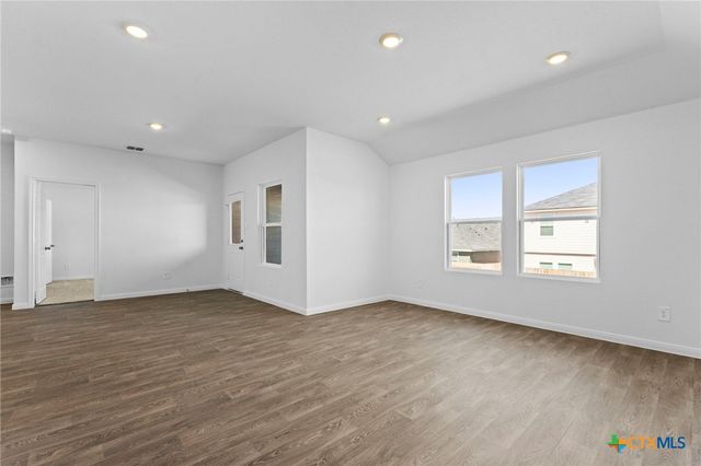 211 Las Lomas Drive, San Marcos, TX 78666
