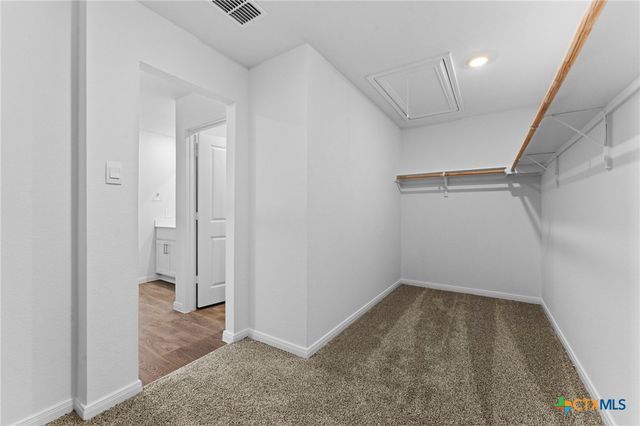 211 Las Lomas Drive, San Marcos, TX 78666