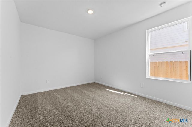 211 Las Lomas Drive, San Marcos, TX 78666