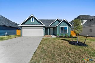 211 Las Lomas Drive, San Marcos, TX 78666