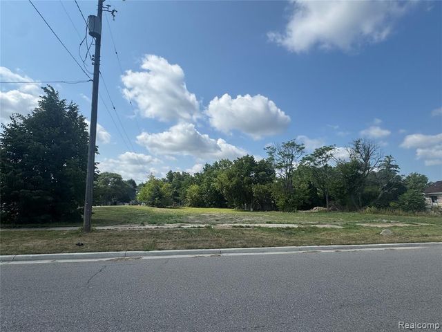 3037 Flushing Road, Flint, MI 48504