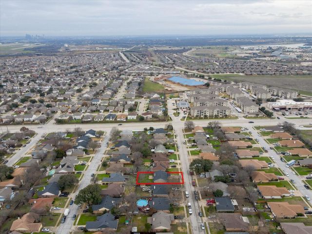 825 Bristol Avenue, Saginaw, TX 76179