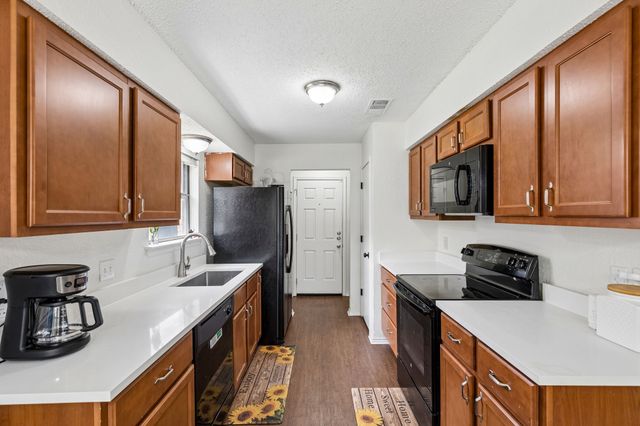 825 Bristol Avenue, Saginaw, TX 76179