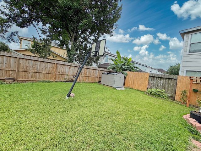 9507 Narnia Springs Court, Houston, TX 77075