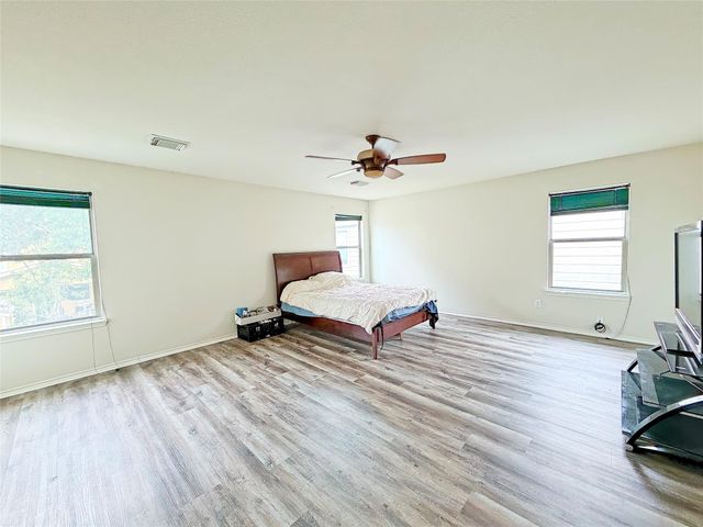 9507 Narnia Springs Court, Houston, TX 77075
