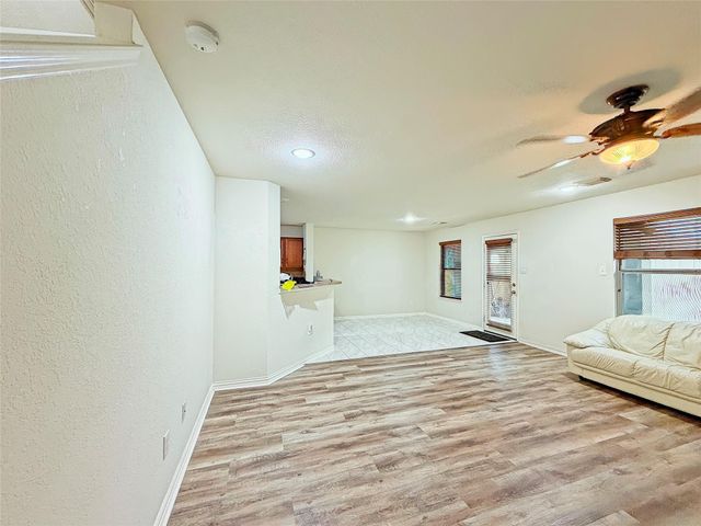 9507 Narnia Springs Court, Houston, TX 77075