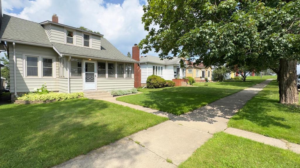 817 Harrison Street, Eveleth, MN 55734