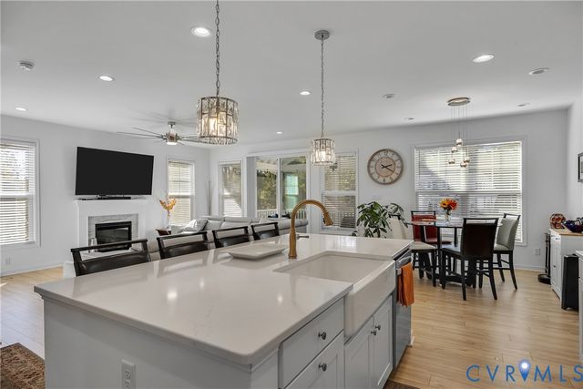 9400 Kinnerton Dr, Midlothian, VA 23112