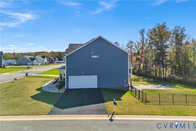 9400 Kinnerton Dr, Midlothian, VA 23112