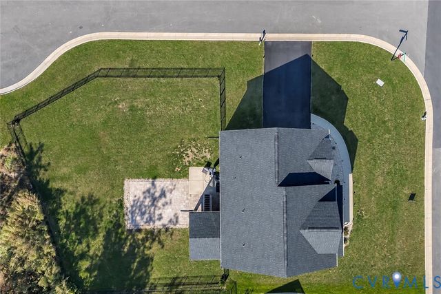 9400 Kinnerton Dr, Midlothian, VA 23112