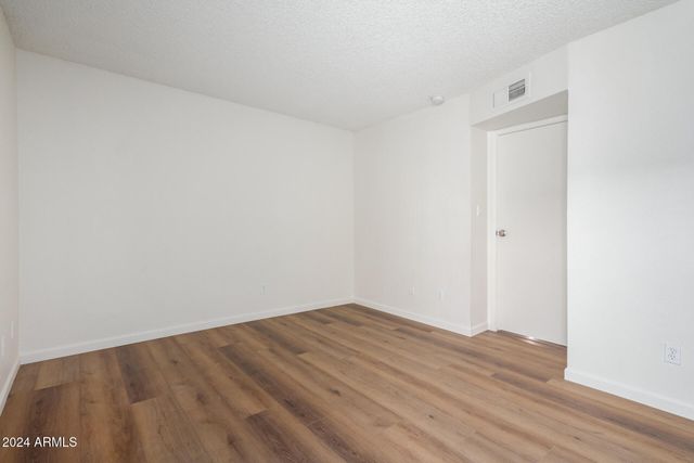 3535 W Tierra Buena Lane Unit 162, Phoenix, AZ 85053