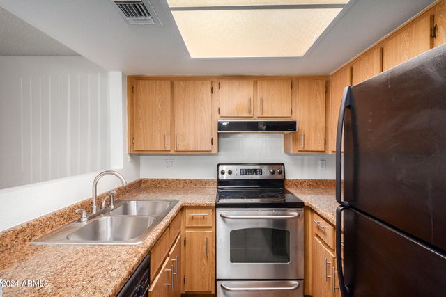 3535 W Tierra Buena Lane Unit 162, Phoenix, AZ 85053