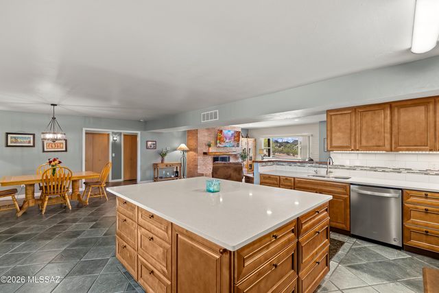 7005 N Wade Road, Tucson, AZ 85743