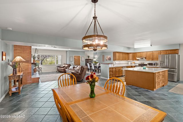 7005 N Wade Road, Tucson, AZ 85743