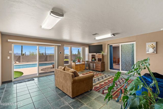 7005 N Wade Road, Tucson, AZ 85743