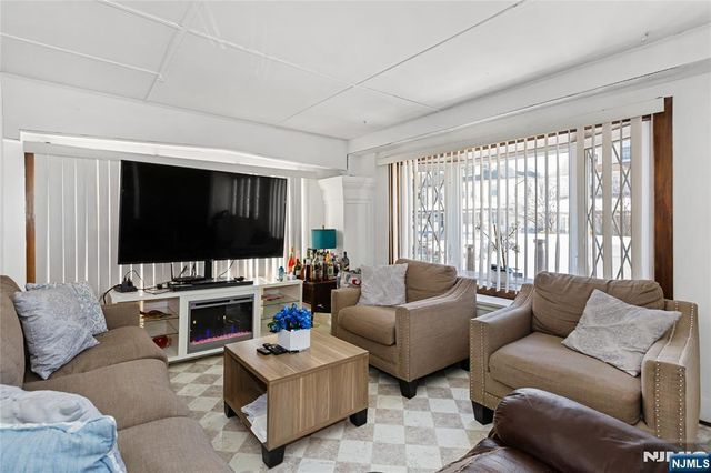 389-391 38th Street, Paterson, NJ 07504