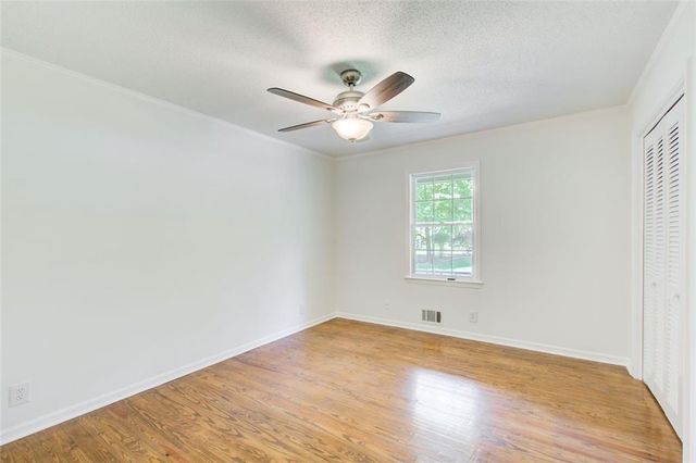 682 Ridgeview SW Drive, Lilburn, GA 30047