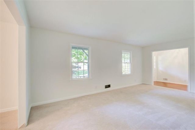 682 Ridgeview SW Drive, Lilburn, GA 30047