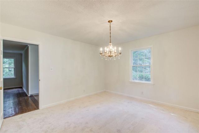 682 Ridgeview SW Drive, Lilburn, GA 30047