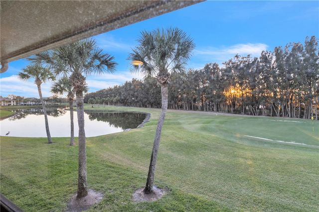 13 Plantation Drive 204, Vero Beach, FL 32966