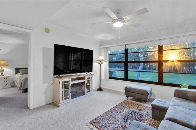 13 Plantation Drive 204, Vero Beach, FL 32966