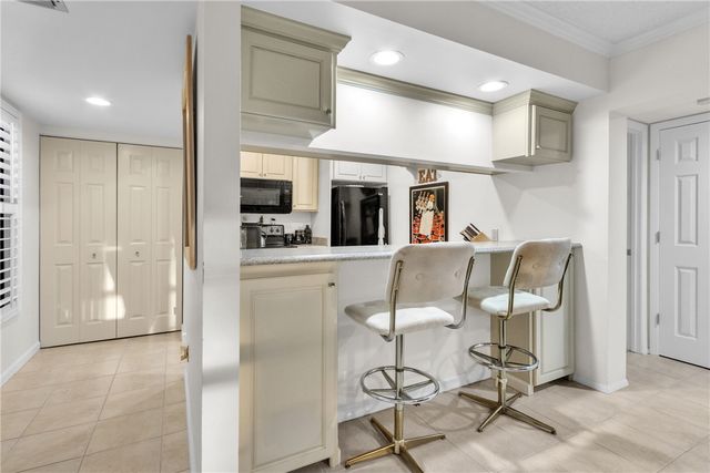 13 Plantation Drive 204, Vero Beach, FL 32966