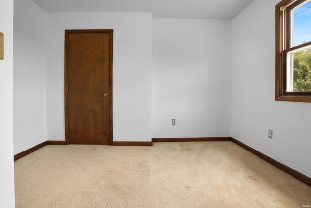 2649 Viehe Drive, Evansville, IN 47725
