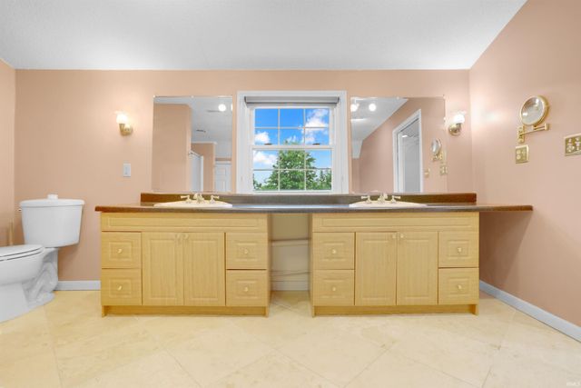 2649 Viehe Drive, Evansville, IN 47725