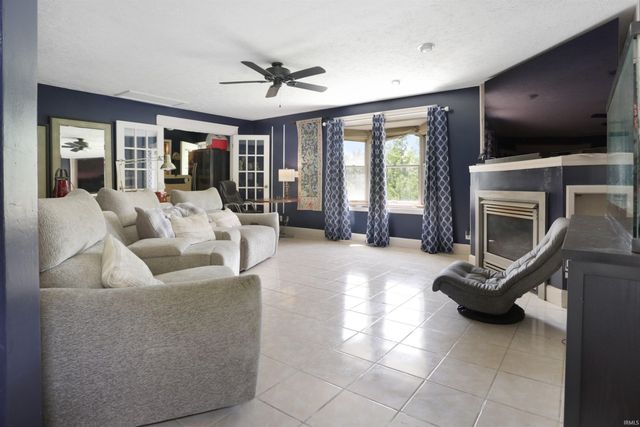 2649 Viehe Drive, Evansville, IN 47725