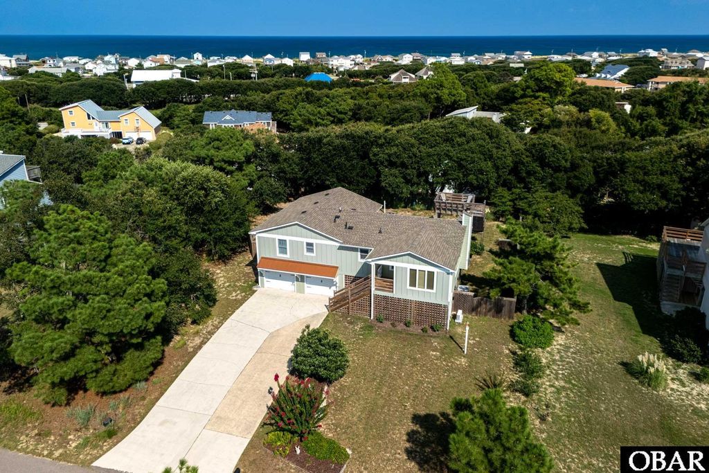 Image 2 of property listing at 4901 Palmer Drive, Kitty Hawk, NC 27949
