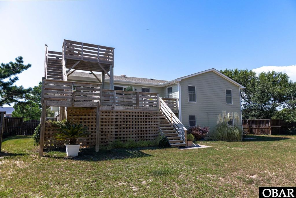 Image 3 of property listing at 4901 Palmer Drive, Kitty Hawk, NC 27949