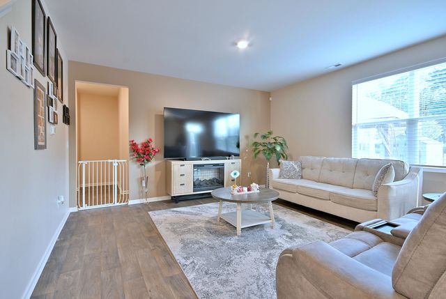 1381 Vineyard Lane, Pingree Grove, IL 60140