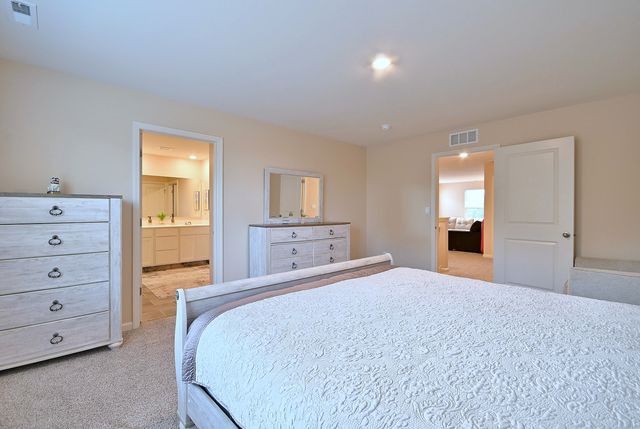 1381 Vineyard Lane, Pingree Grove, IL 60140