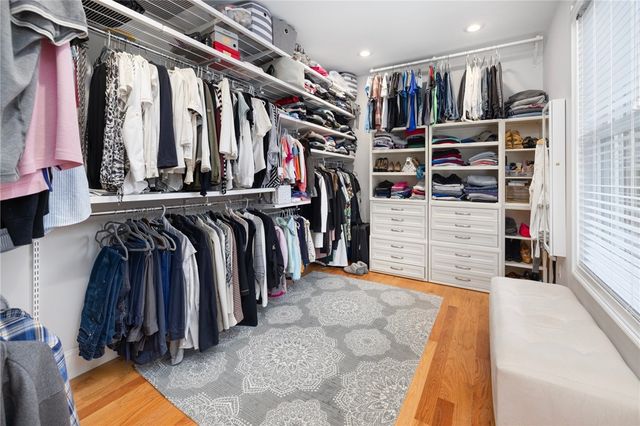 7 Thornewood Drive, Lincoln, RI 02865