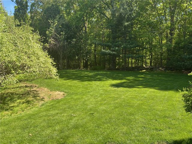 7 Thornewood Drive, Lincoln, RI 02865