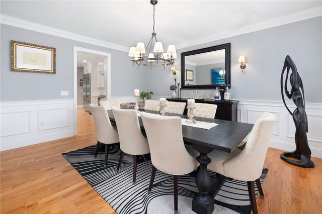 7 Thornewood Drive, Lincoln, RI 02865