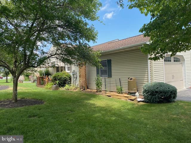 210 KENNEDY CT, Hanover, PA 17331