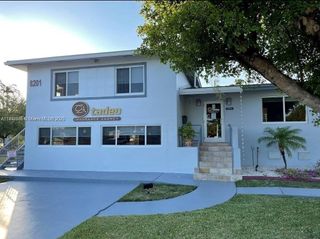 8201 SW 24th St, Miami, FL 33155