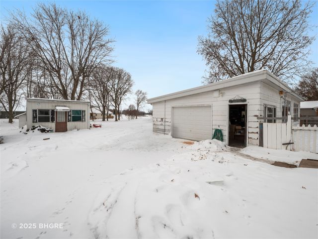 603 E Dewitt Street, Pleasantville, IA 50225