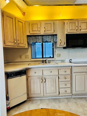 1295 S Cawston 272, Hemet, CA 92545