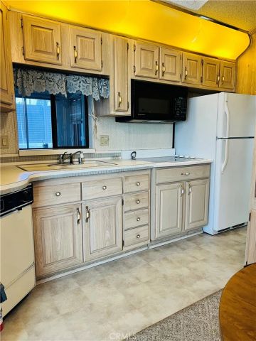 1295 S Cawston 272, Hemet, CA 92545