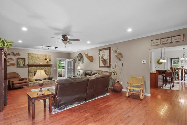 90 King Road, Weaverville, NC 28787