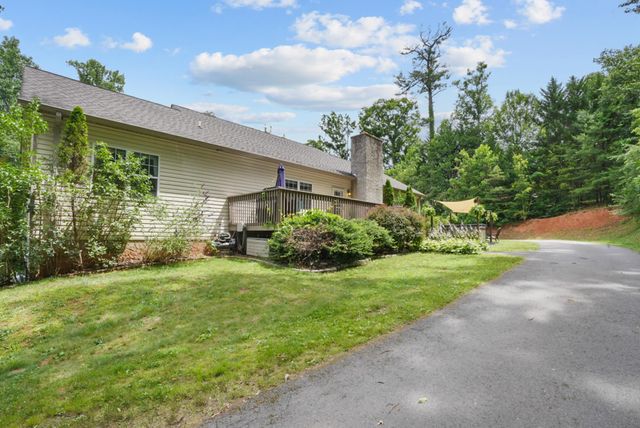 90 King Road, Weaverville, NC 28787