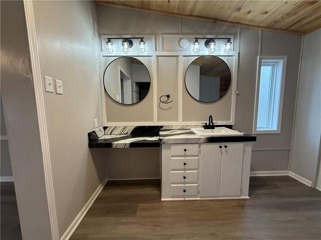 104 E Missouri Street, Oregon, MO 64473