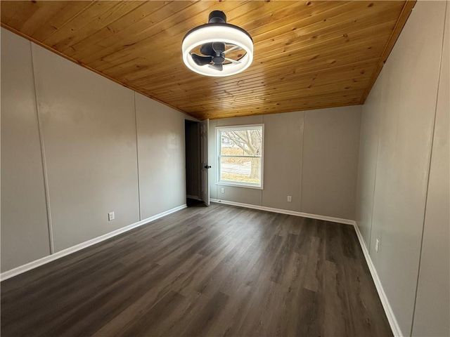 104 E Missouri Street, Oregon, MO 64473