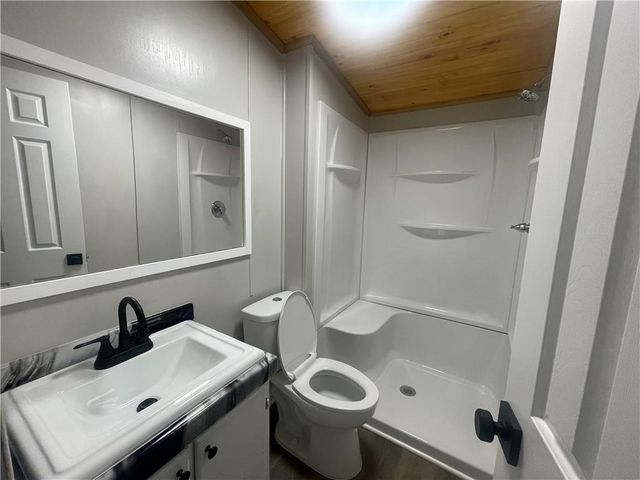 104 E Missouri Street, Oregon, MO 64473