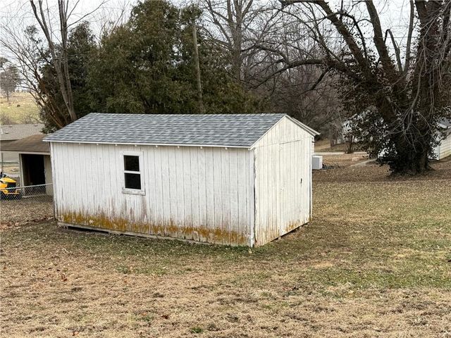 104 E Missouri Street, Oregon, MO 64473