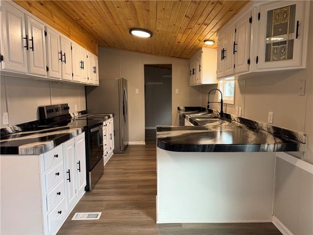 104 E Missouri Street, Oregon, MO 64473